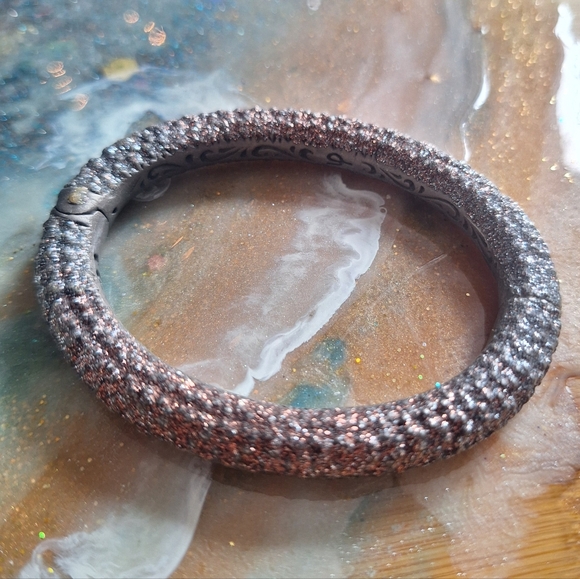 KMO duty shimmer bracelet - Picture 2 of 7